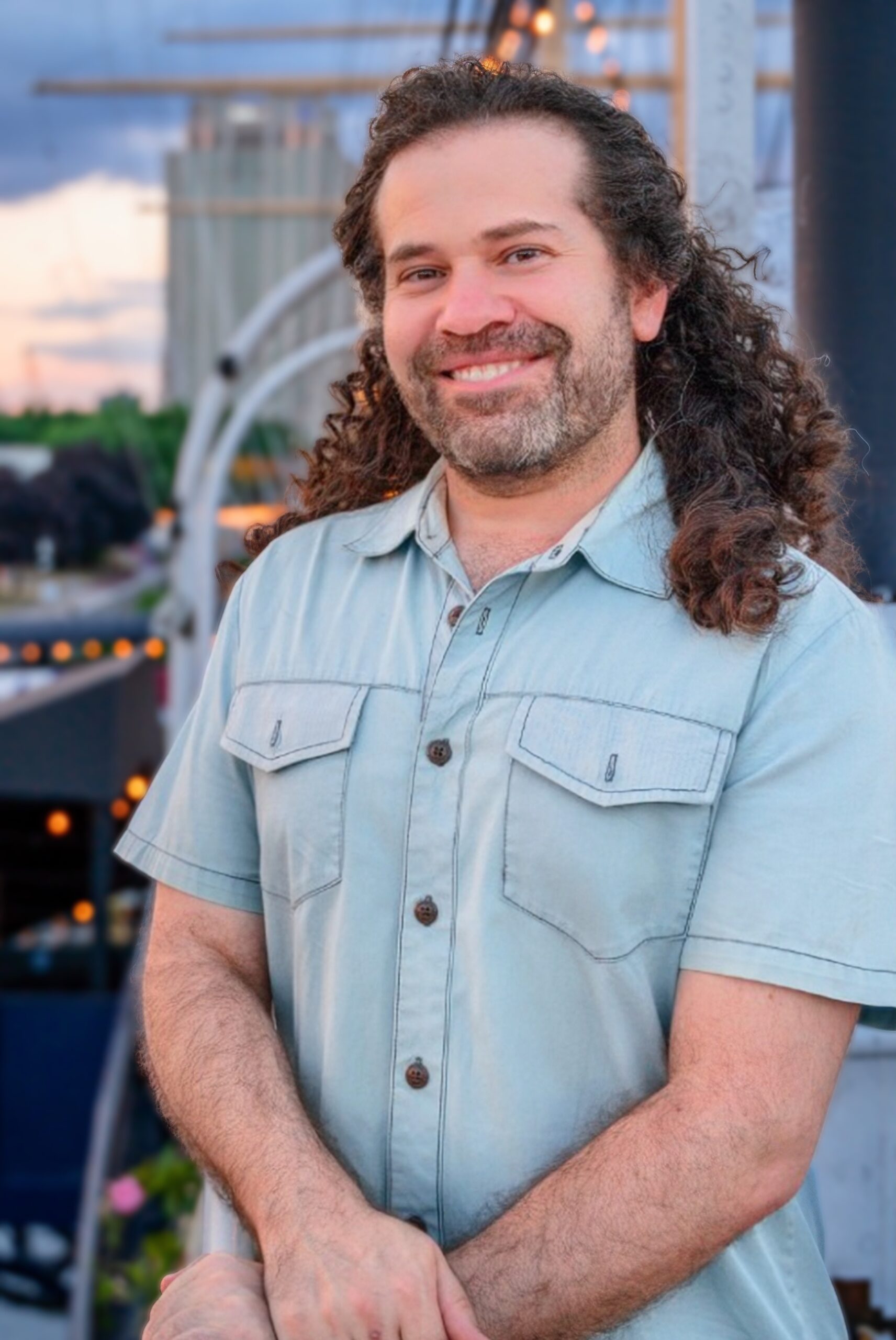 A dashing digital marketing consultant